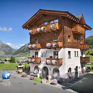 Piccolo Mondo Hotel